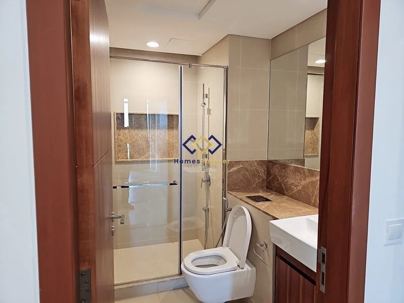 Vacant | Golf and Lake View | Ready To Move In