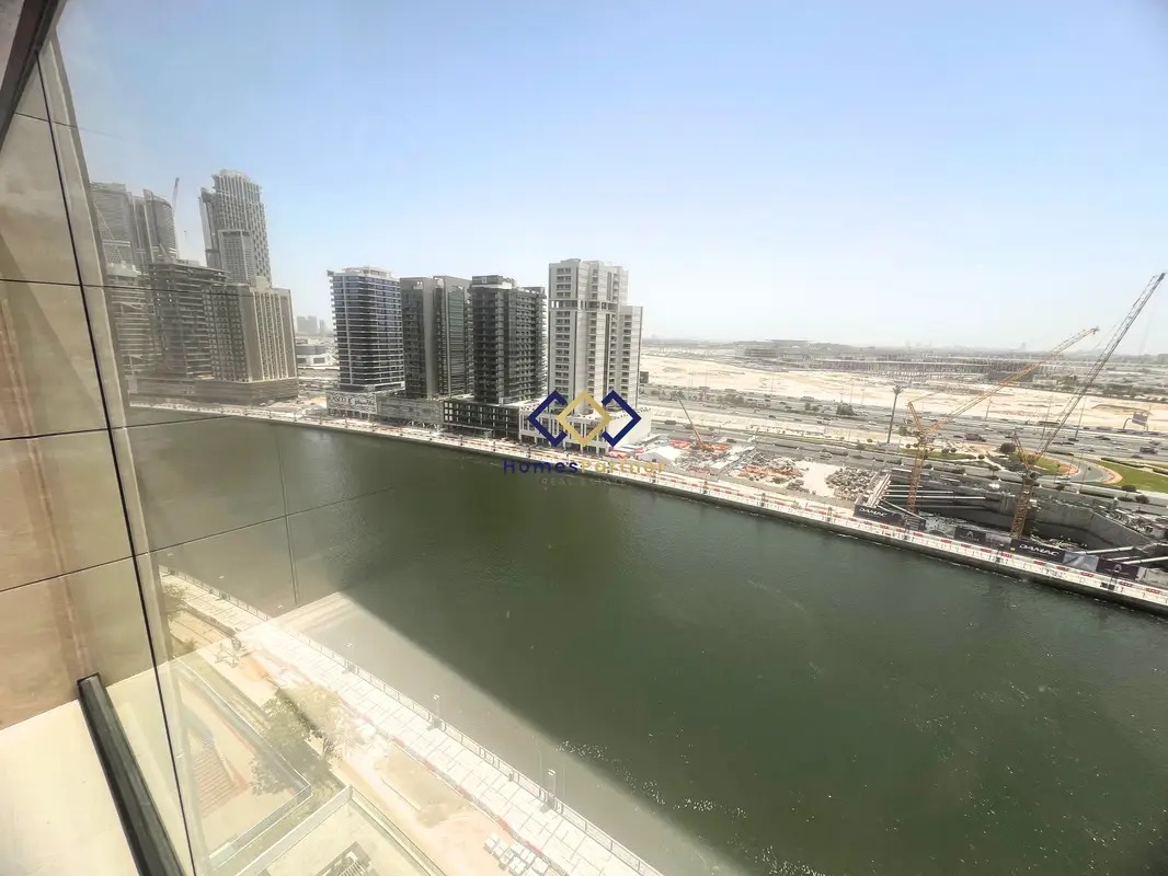 Waterfront Elegance I Sleek, Brand New I Pristine Studio