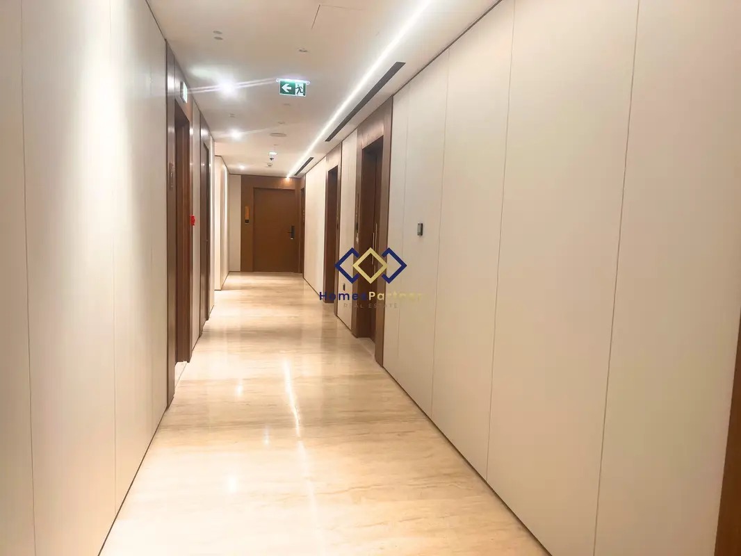 Waterfront Elegance I Sleek, Brand New I Pristine Studio