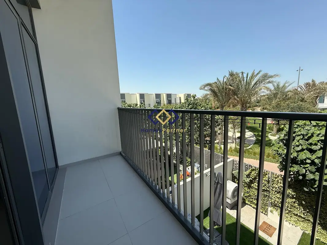 Luxury 3BR + Maid | Fully Furnished | Single Row | Direct Amenities Access