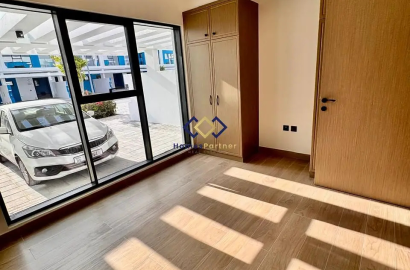 Single Row I Brand New I Ready to Move In