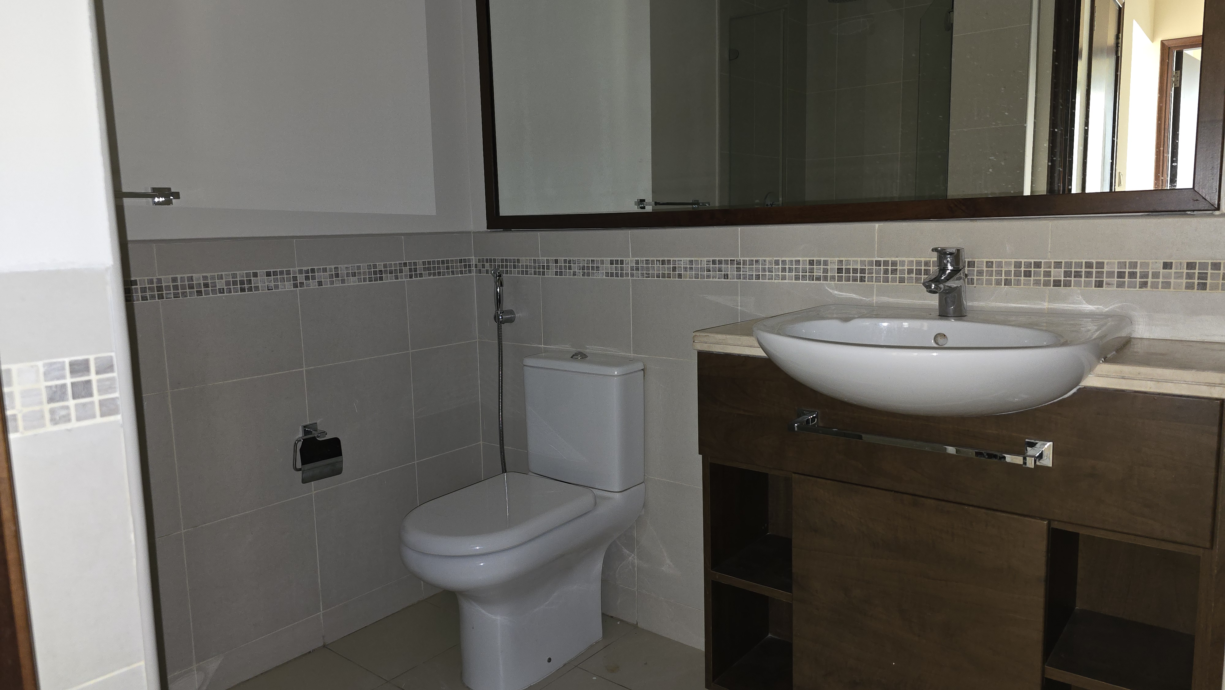 Landscaped | Close to Park and Pool | Fully upgraded I Vacant