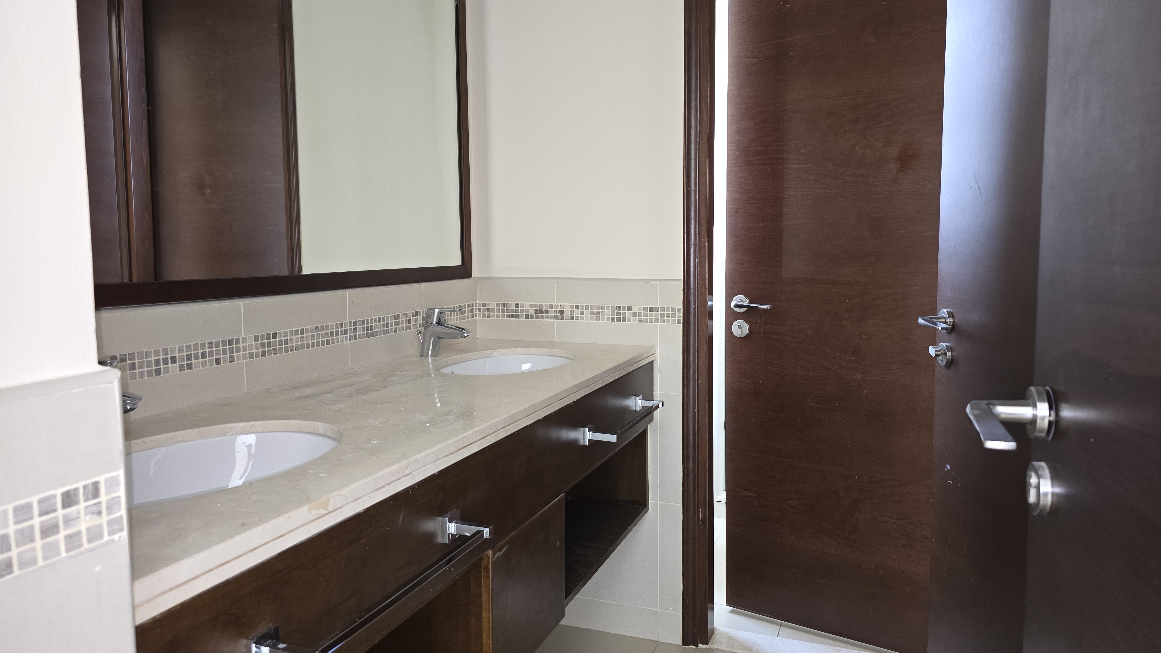 Landscaped | Close to Park and Pool | Fully upgraded I Vacant