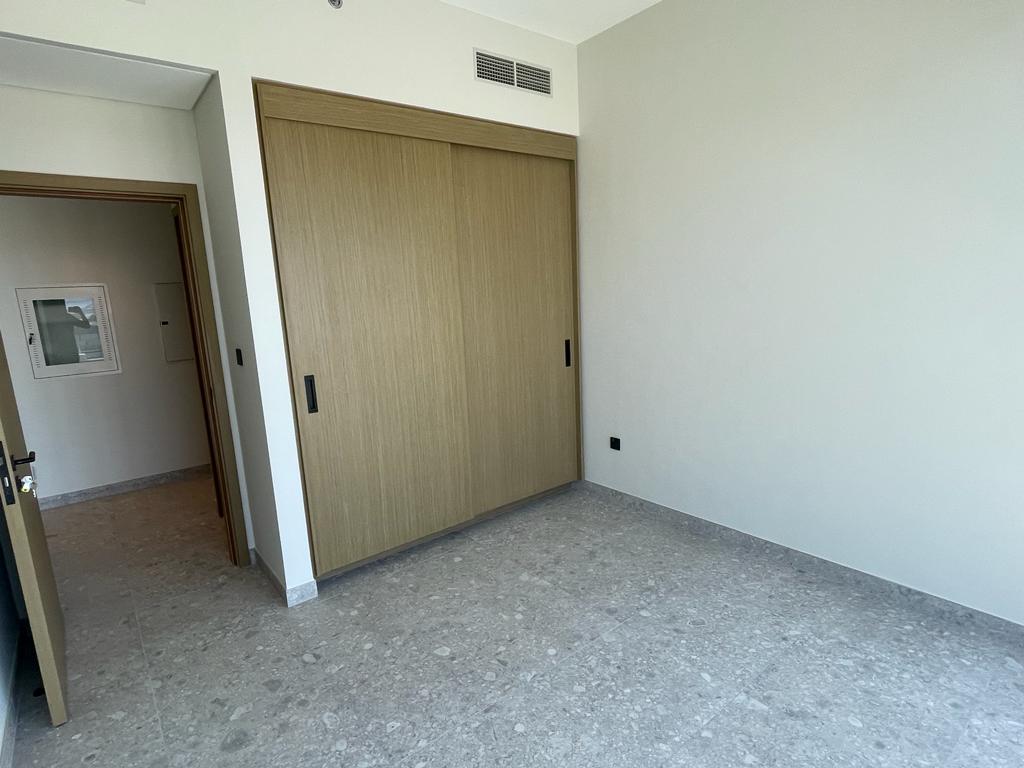 || VACANT || UNFURNISHED || 1 BEDROOM IN GOLF SUITES IN DAMAC HILLS ||