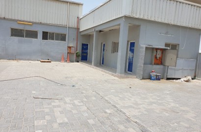 Huge and spacious Warehouse I Close to Airport I Easy Access I Bright Area