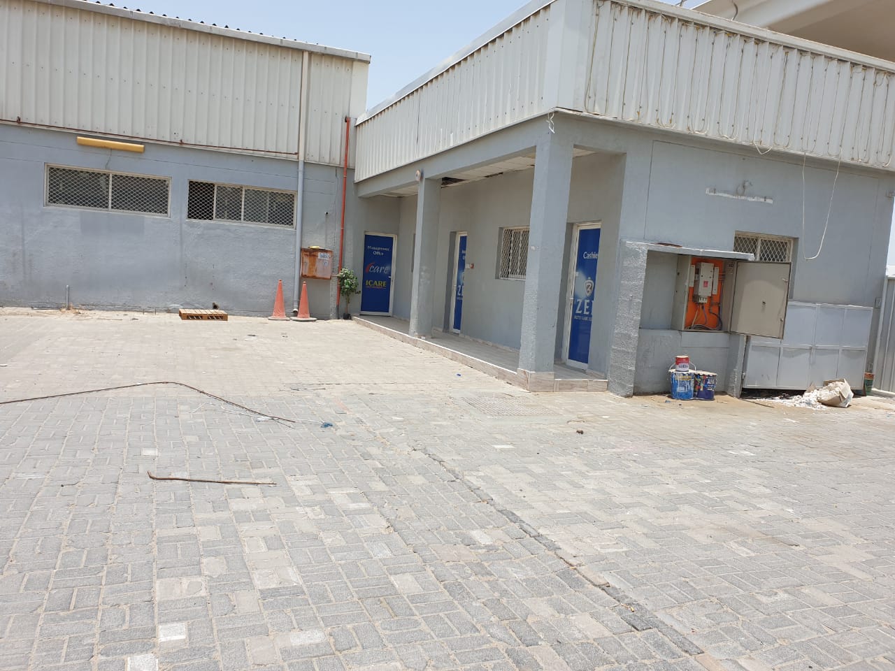 Huge and spacious Warehouse I Close to Airport I Easy Access I Bright Area